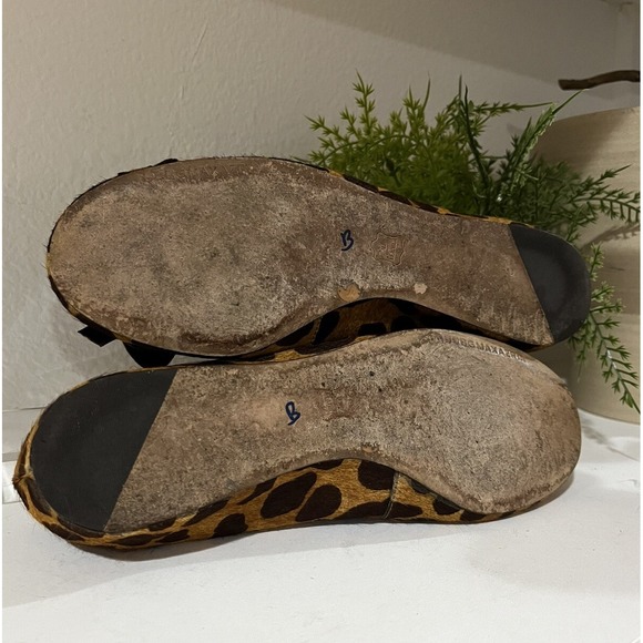 BCBG Max Azria Flat Shoes Womens Size 5 1/2 Animal Print Casual - Picture 8 of 9